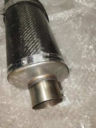 Silencioso Arrow Carbono