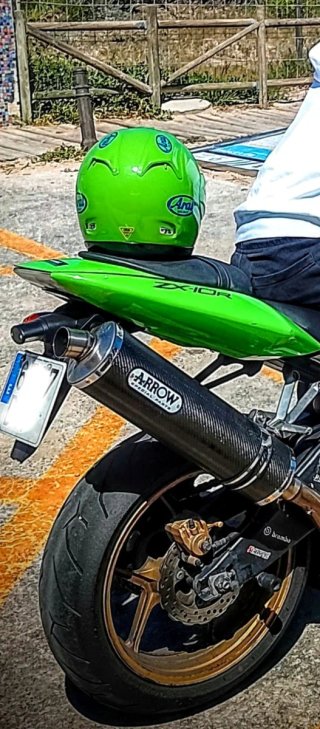 Silencioso Arrow Carbono