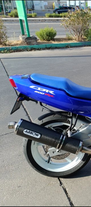 Silencioso Arrow Carbono