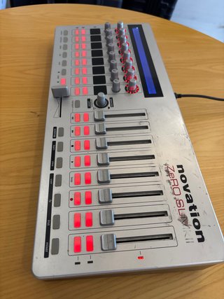 Novation Zero SL MkII Controlador MIDI