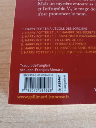 Harry Potter À l'école des sorciers de JK Rowling.