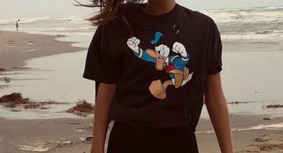 Camiseta Donald Cropped Bershka Talla XS