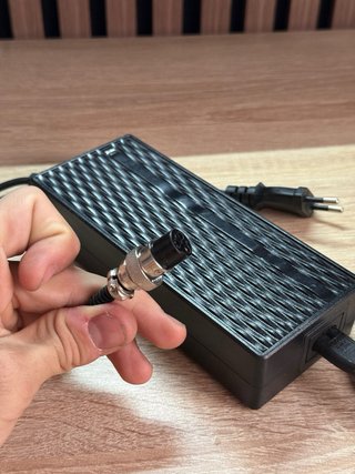 Cargador 60V