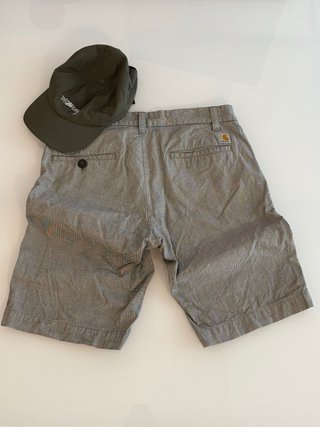 Bermuda Carhartt Vintage Gris y Blanco