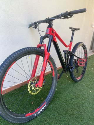 Bici Montaña Roja y Negra