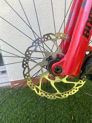 Bici Montaña Roja y Negra