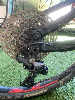 Bici Montaña Roja y Negra