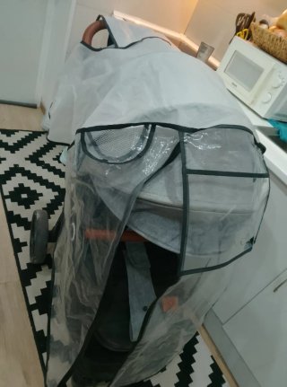 Cochecito de bebé gris