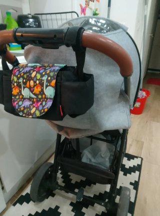 Cochecito de bebé gris