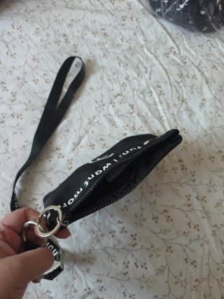 Bolso monedero Desigual negro