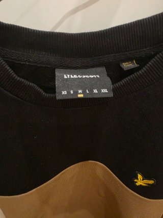 Sudadera Lyle & Scott Negra y Marrón Talla M