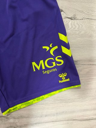 Shorts Málaga CF Morado y Amarillo Talla M