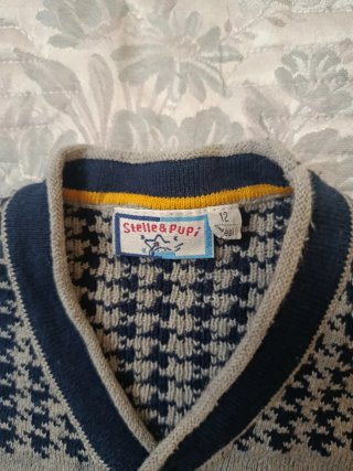 Completo bimbo: cardigan, camicia e jeans
