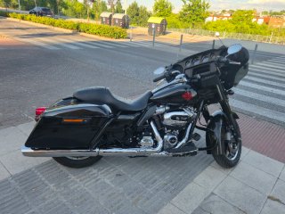 Harley-Davidson Electra Glide Standard