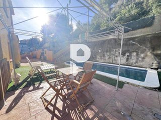 Chalet en venta en Vallirana