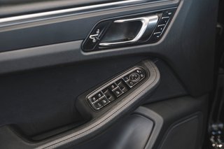 PORSCHE MACAN 2.0 2019