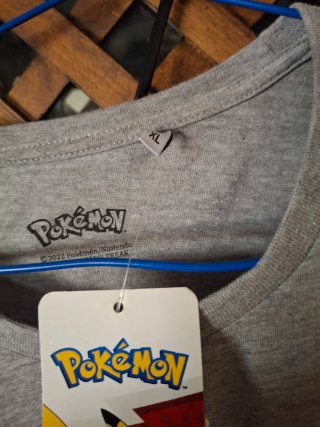 Camiseta Pokémon Pikachu #025 Gris