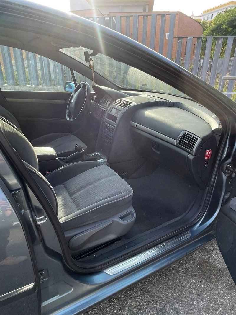 Peugeot 407 2005 - foto 1