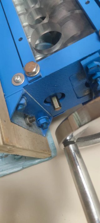 Pelacables manual azul