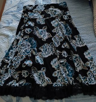 Falda midi estampada flores talla L