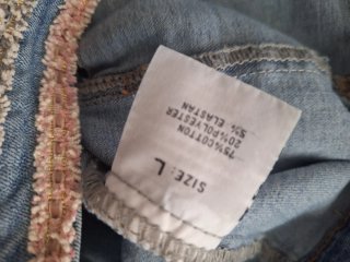 Chaqueta vaquera con detalles