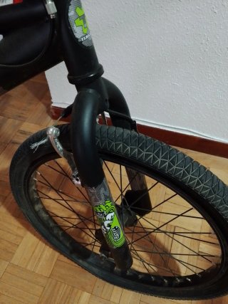 Bicicleta BMX Freestyle Negra