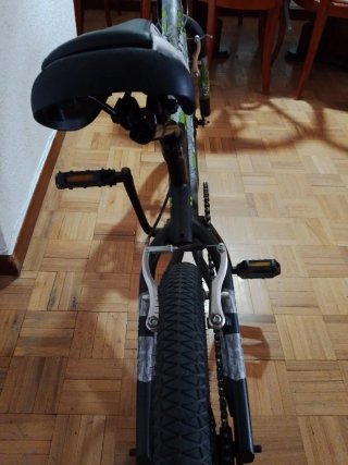 Bicicleta BMX Freestyle Negra