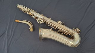 Saxo Alto Commodore - Stencil SML