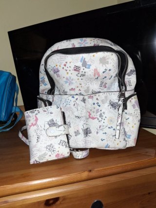 Mochila y cartera a juego multicolor
