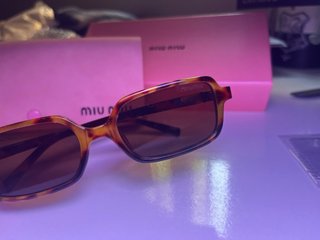 Gafas Miu Miu Tortoise y Dorado