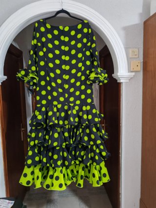 Traje Flamenca Negro y Lima Lunares T48/50