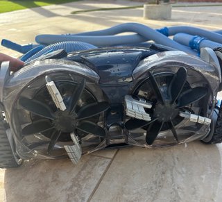 Robot limpiafondos Zodiac MX10
