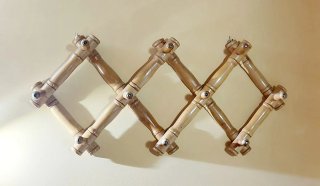 Perchero de madera extensible