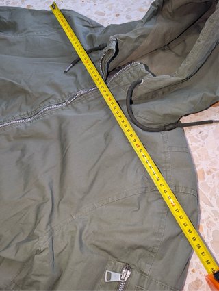 Parka verde Lefties con capucha