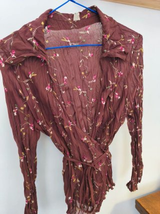 Camisa Gasa Marrón Bordada Flores