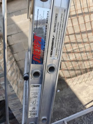 Escalera profesional EOPSA Sherpa modelo 2409