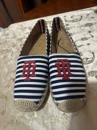 Zapatos Tommy Hilfiger Rayas Talla 38.5