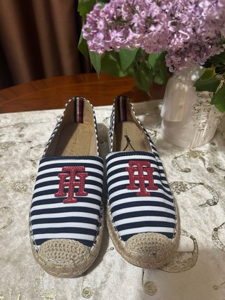 Zapatos Tommy Hilfiger Rayas Talla 38.5