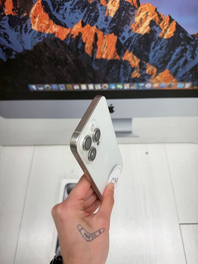IPHONE 15 PRO MAX 256gb como nuevo