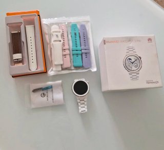 Huawei Watch GT 3 Pro  Blanco y dorado