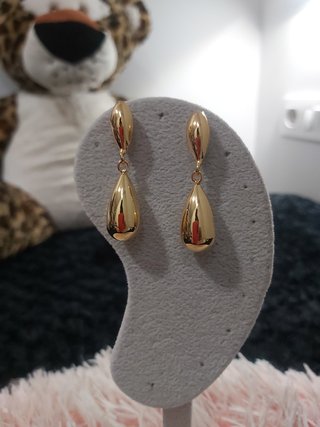 Pendientes Largos de Lágrima Chapado en Oro 18K