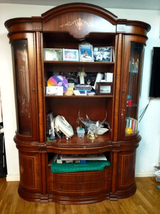 Mueble de salón madera oscura