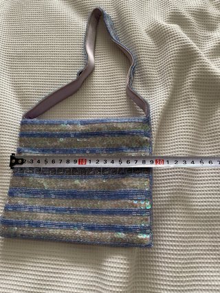 Bolso fiesta morado / lila con pedrería