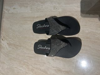 Sandalias Skechers Plataforma Brillantes