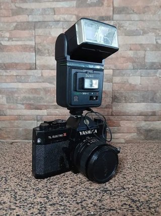Máquina Fotográfica Yashica TL ELECTRO X