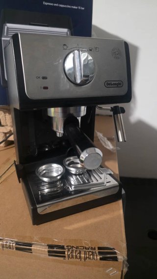 Macchina Caffè Espresso DeLonghi ACTIVE Line
