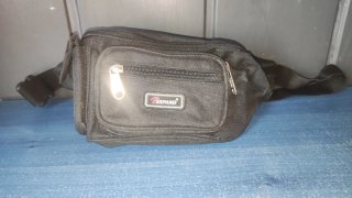 Riñonera Expand Negra Múltiples Bolsillos