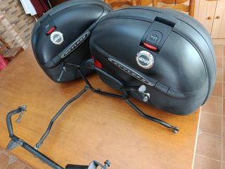 Maletas GIVI y herrajes Yamaha XTZ 660 tenere