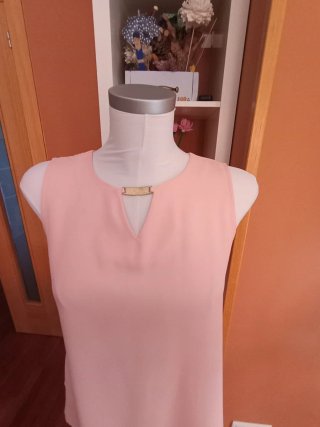 Blusa rosa vaporosa talla P