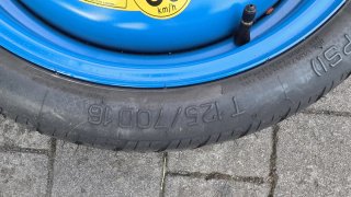 Rueda de repuesto coche